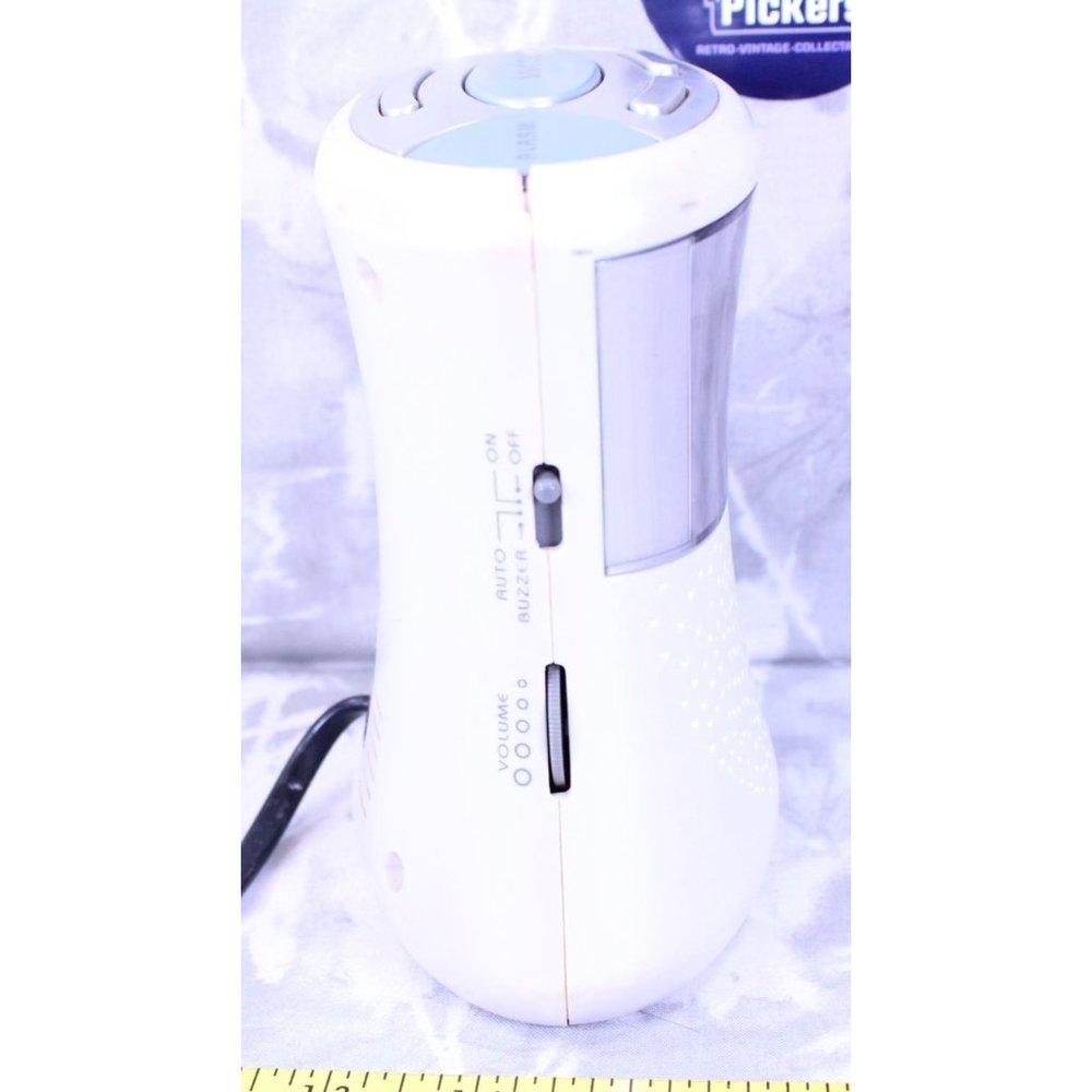 EMERSON Radio Alarm Clock AM/FM Radio CK7330 Pearl White Red LCD Display Works G - Picture 4 of 8